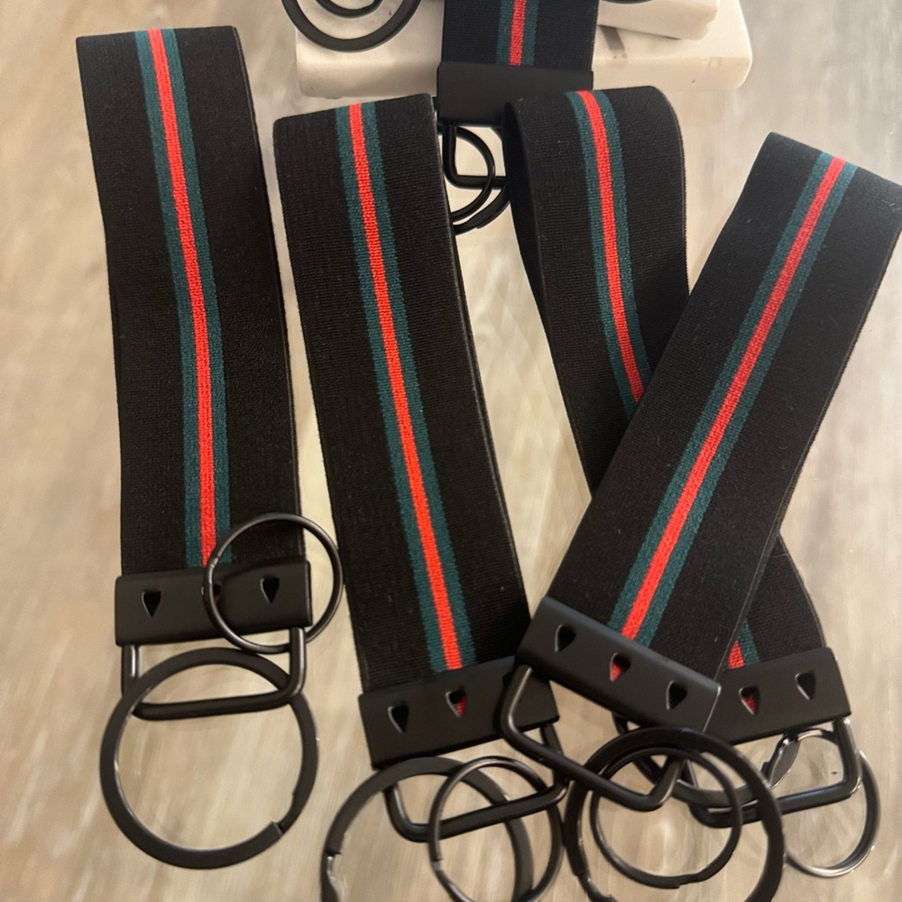Wristlet keychain